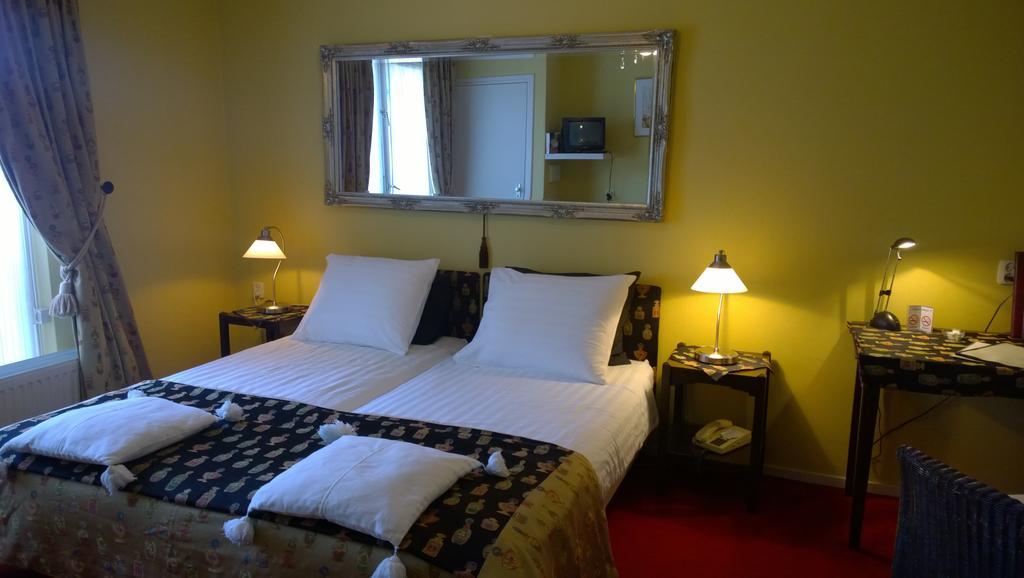 Hotel De Kroon Oirschot Eksteriør bilde